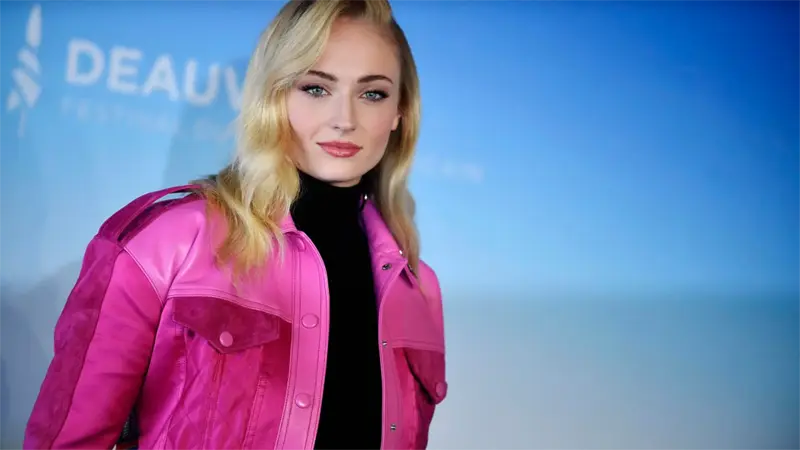 Sophie Turner será Lara Croft en la serie basada en el videojuego Tomb Raider