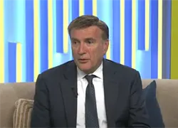 Wally Brewster critica ataque de EE.UU. a lancha cargada de drogas: "Se pasaron de mala manera"