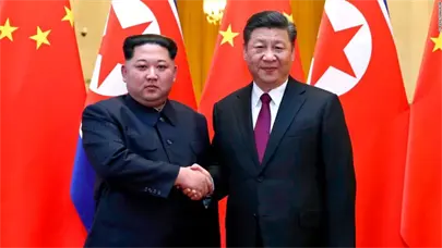 Xi Jinping se reúne con Kim Jong-un, quien realiza su quinta visita oficial a China