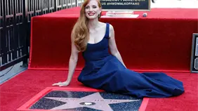 Jessica Chastain recibe su estrella en el Paseo de la Fama de Hollywood