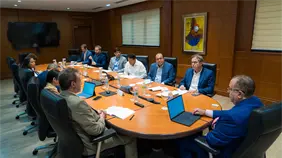 Ministro Magín Díaz sostiene diálogo con gremios y sectores productivos