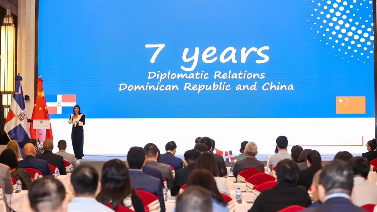 RD presenta oportunidades de inversión en Foro de Negocios en Beijing