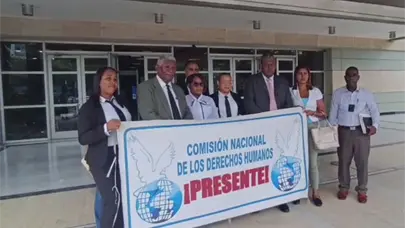 Derechos Humanos se querella en contra del director del CEA