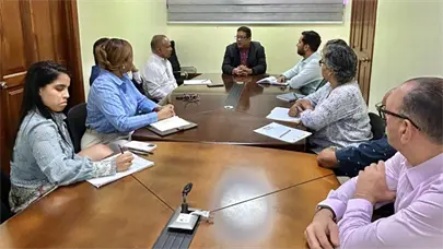 DGCP y Unidad Antifraude realizan visita de verificaci&oacute;n al Ayuntamiento de Ban&iacute;