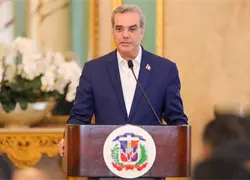 Presidente Abinader llama a la población a acatar medidas preventivas ante alertas del COE