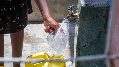 Cazanoticias: Vecinos reportan precariedad de agua y basura