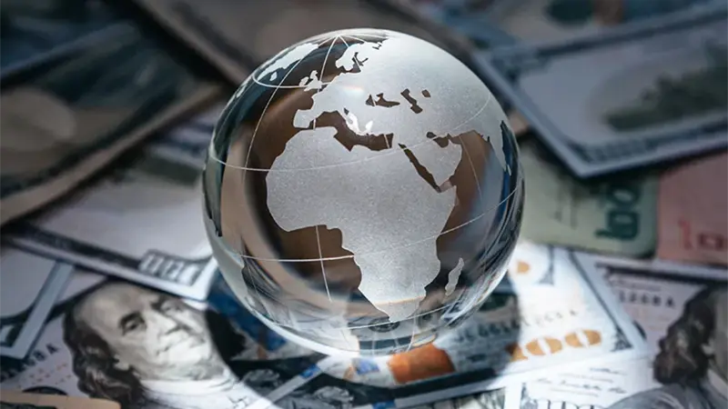 ¿Por qué la tasa del dólar subió a RD$64?