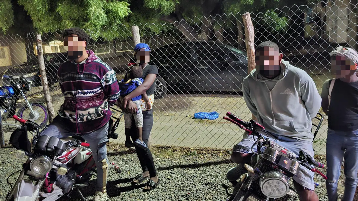 DGM detiene a dos dominicanos sorprendidos traficando indocumentados