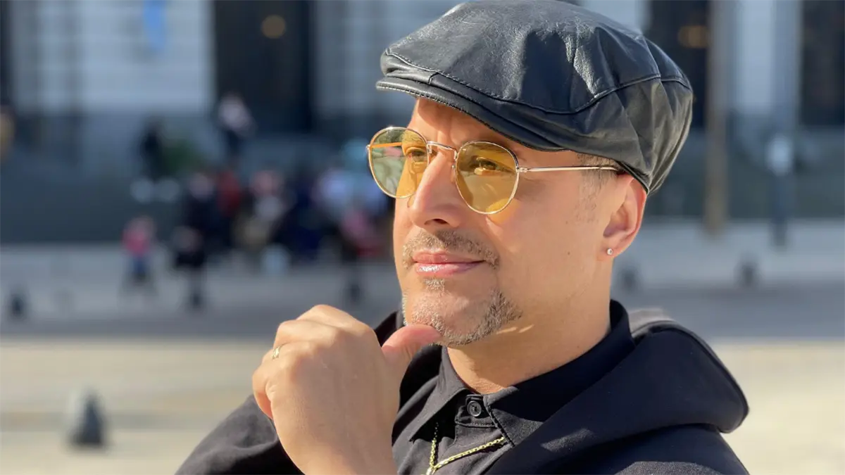 Rogers Sky relanza “Pequeñas Cosas” y celebra 20 años de música