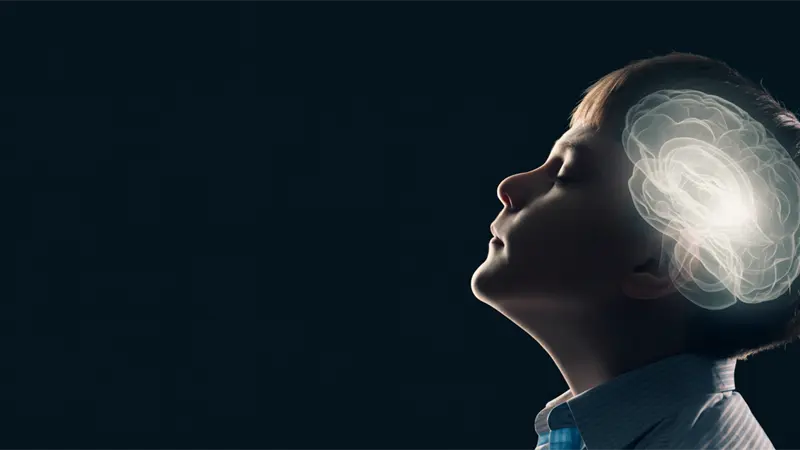 Cómo las experiencias en la infancia moldean el sistema nervioso, según Harvard