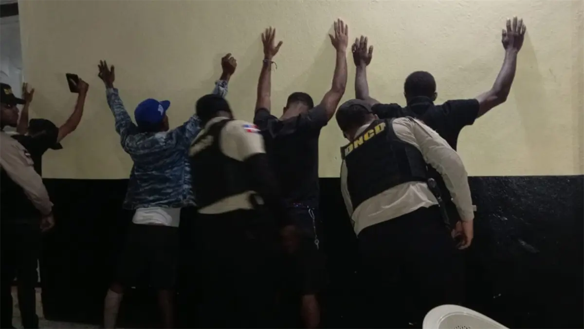 Más de 1,500 gramos incautados y 19 detenidos en operativos contra el microtráfico en Haina