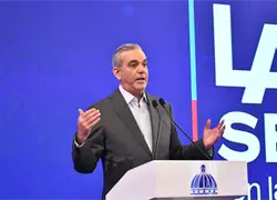 Abinader advierte a funcionarios sobre consecuencias de la corrupción: "No se aceptarán actos ilegales"