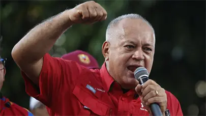 Cabello pide a los venezolanos prepararse en todos los frentes ante despliegue de EE.UU.