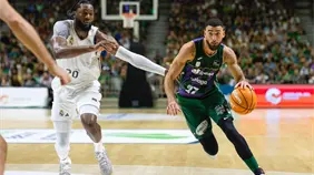El estreno de Chris Duarte ilusiona a la afición del Unicaja Málaga