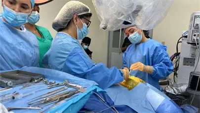 Doctora Raquel Guzm&aacute;n realiza con &eacute;xito cirug&iacute;a de implante coclear en ni&ntilde;a de 4 a&ntilde;os