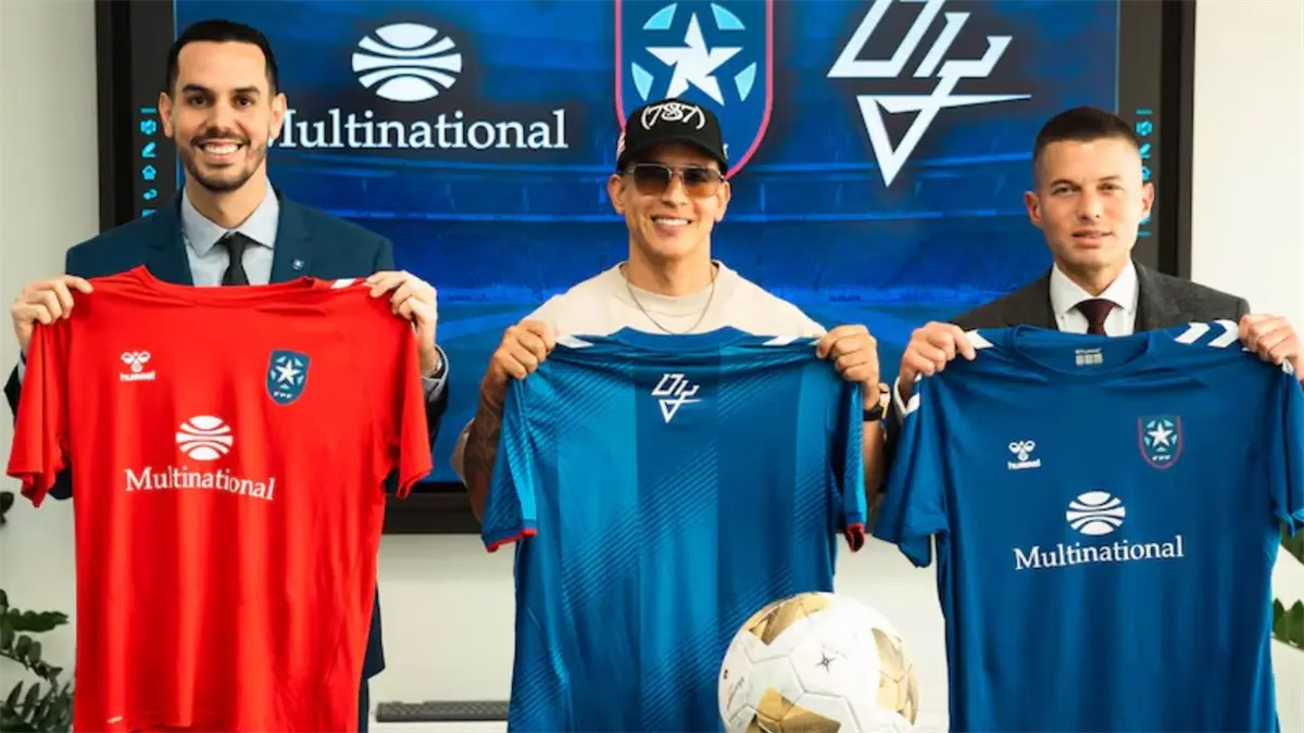 Daddy Yankee, ahora DY, firmó un acuerdo de cooperación interinstitucional con la Federación Puertorriqueña de Fútbol.