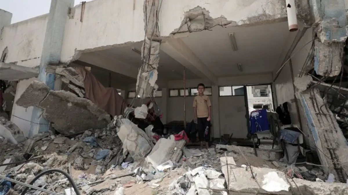 Israel bombardea un nuevo rascacielos en Gaza, el cuarto en cuatro días