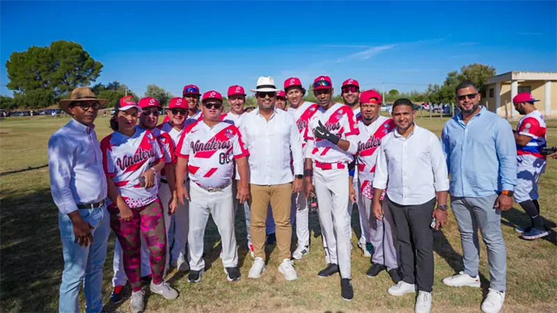 Reconocen a Antonio Gómez Peña por su respaldo al deporte y la dominicanidad en Europa