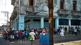 Cuba ve a empresarios privados como mal necesario en la crisis económica, dice estudio