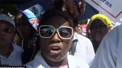 Enfermeras exigen al Gobierno cumplir acuerdos y reponer personal suspendido