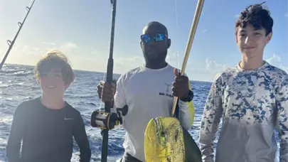 El capit&aacute;n Ram&oacute;n Emilio Bel&eacute;n, de Megafishing, reconocido entre los mejores gu&iacute;as de pesca del mundo