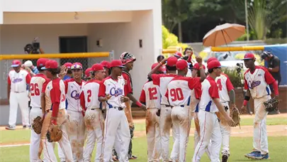 Cuba derrota a Puerto Rico por nocaut, 13-2