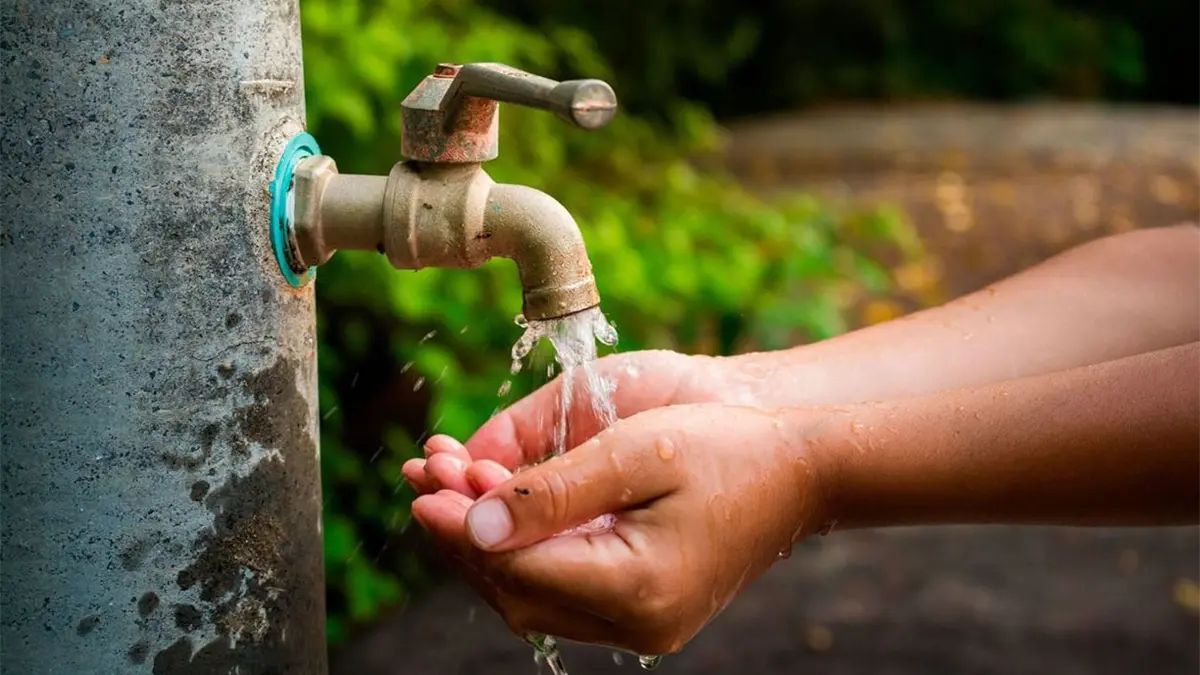 Residentes de Herrera enfrentan odisea diaria por falta de agua