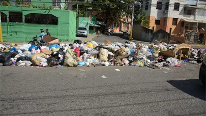 Residentes de Bayona denuncian semanas sin recogida de basura