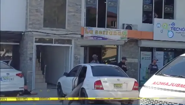 Cinco abatidos por la Policía en peluquería de Santiago; los vinculan a peligrosa banda