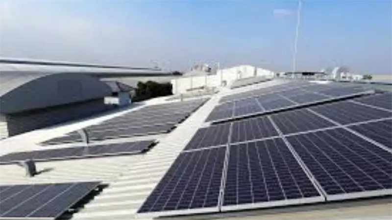 Más del 10 % de la electricidad en Puerto Rico proviene de placas solares en techos
