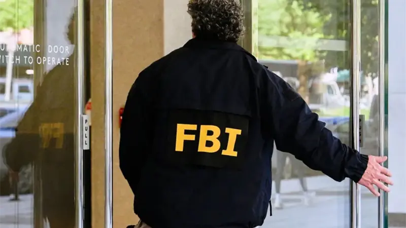 Investigadores tienen imágenes del asesino de Charlie Kirk y el rifle que posiblemente usó
