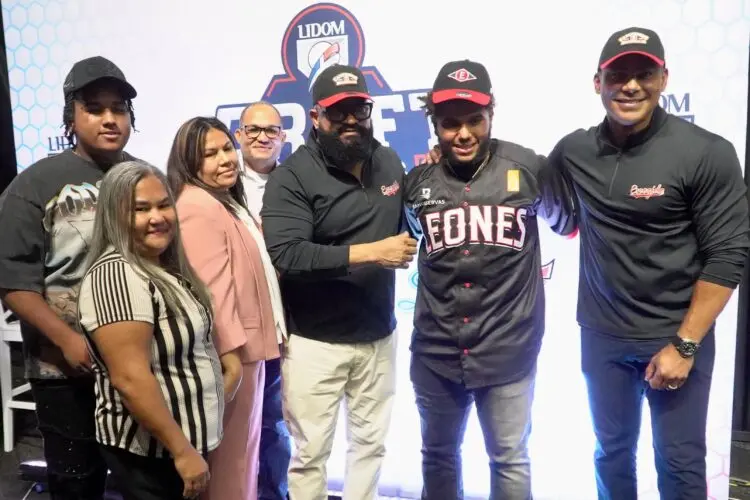 Rainiel Rodríguez elegido como primera selección por Leones del Escogido
