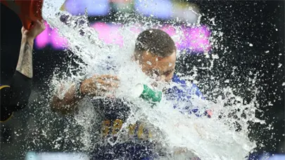 Seattle a la cima con walk-off