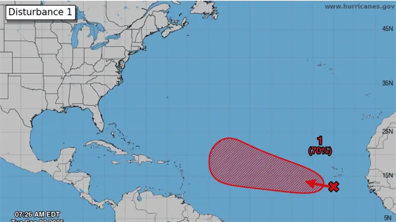 Aumenta el potencial ciclónico de una onda tropical en el Atlántico