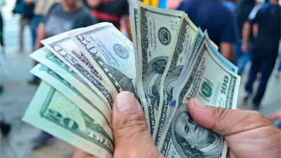Junta Monetaria toma medidas para frenar especulaci&oacute;n con el d&oacute;lar y controlar inflaci&oacute;n