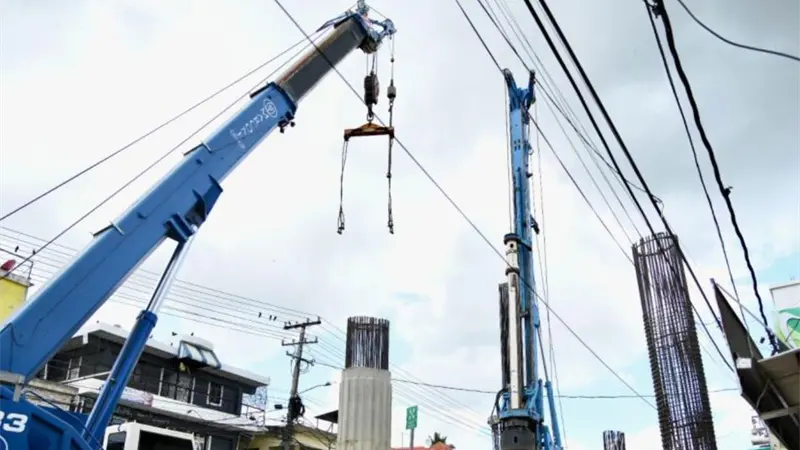 Habitantes de Punta de Villa Mella se quejan por lentitud en trabajos de ampliación del Metro