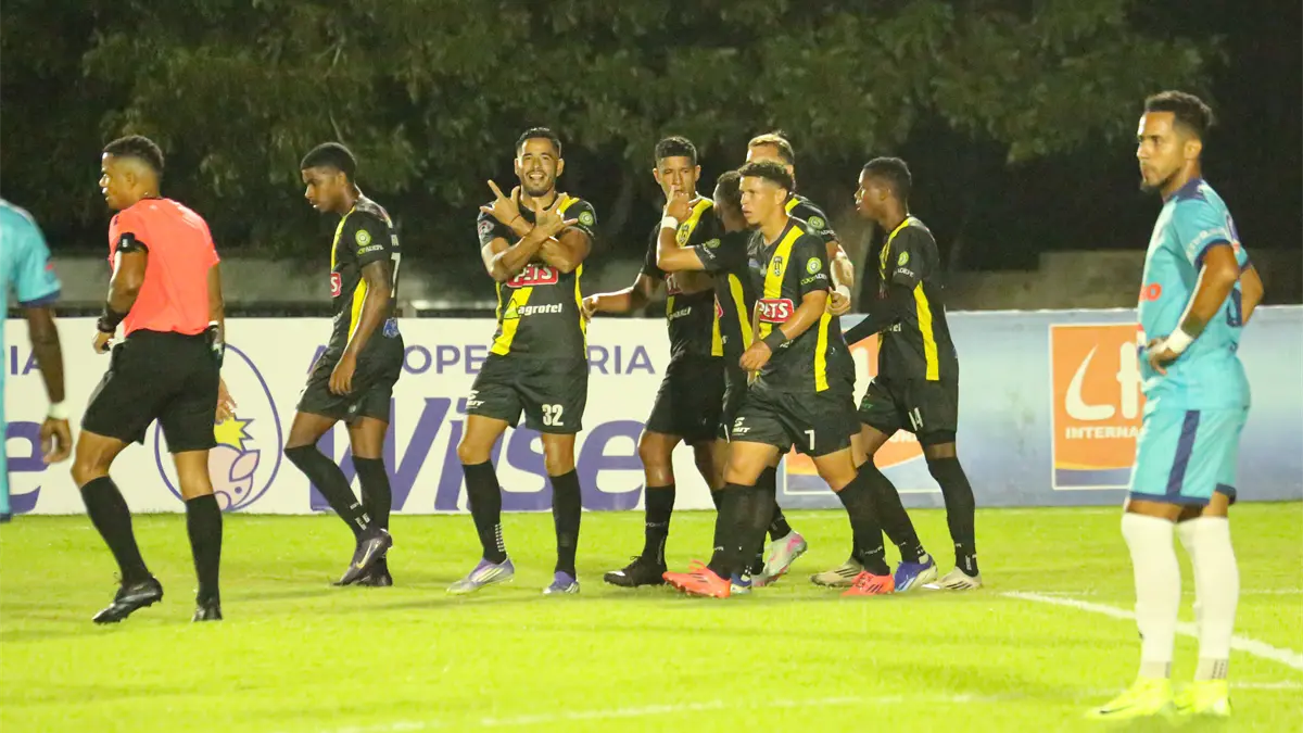 Moca FC.