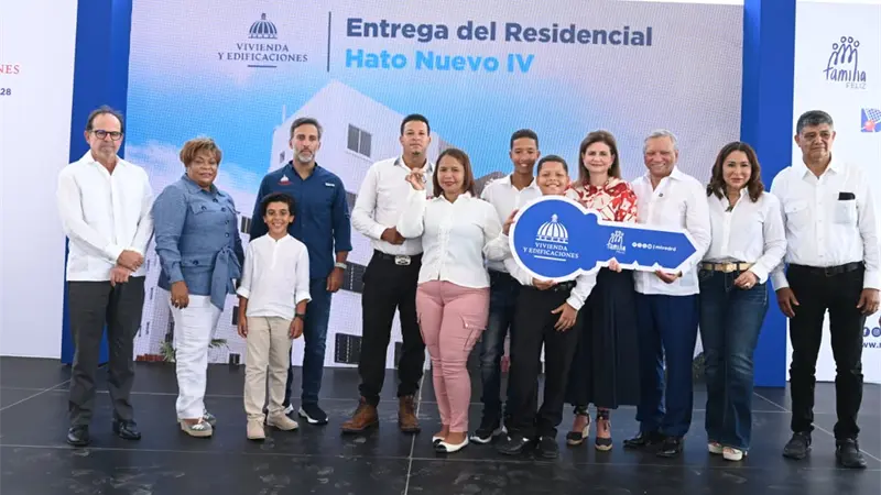 Banreservas financia 608 apartamentos en Hato Nuevo junto a la vicepresidenta Raquel Peña
