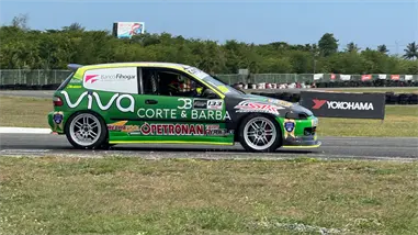 Jonathan Basden arrasa en la pole position del TrueShore Grand Prix
