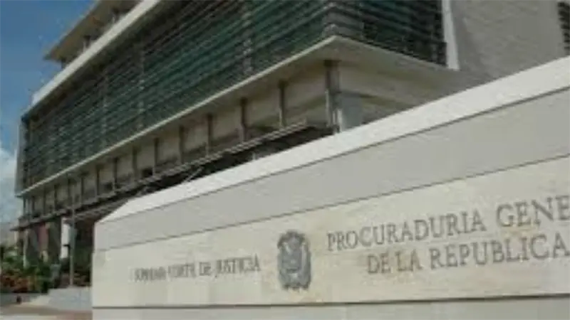Envían ante el Ministerio Público a conductor de minibús detenido con 11 haitianos indocumentados en San Juan de la Maguana