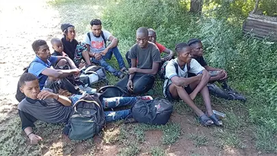 Ejército detiene a 10 indocumentados en operativo en Santiago Rodríguez