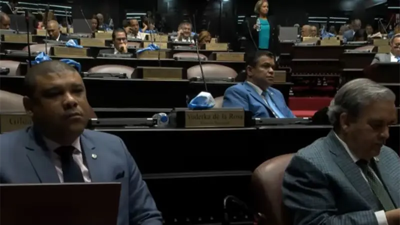 Senadores y diputados discuten por separado la reforma laboral