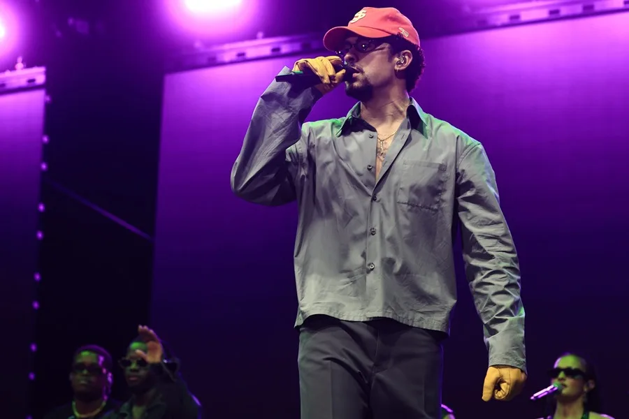 Bad Bunny y Amazon Music lanzan iniciativa educativa en Puerto Rico