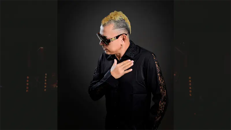 Charlie la Soga conquista YouTube con "El Muñeco" en merengue típico