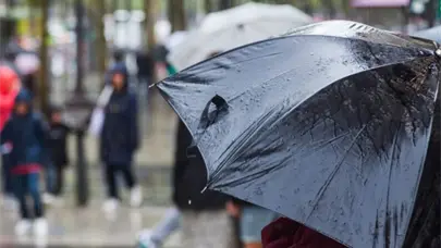 Vaguada y efectos locales provocarán aguaceros con tormentas eléctricas hacia el interior