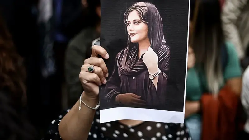 Cineastas iraníes reivindican la libertad en el tercer aniversario de la muerte de Amini
