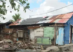 Moradores de la ribera del río Ozama denuncian desalojos y ofertas irrisorias por sus viviendas