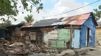 Moradores de la ribera del r&iacute;o Ozama denuncian desalojos y ofertas irrisorias por sus viviendas