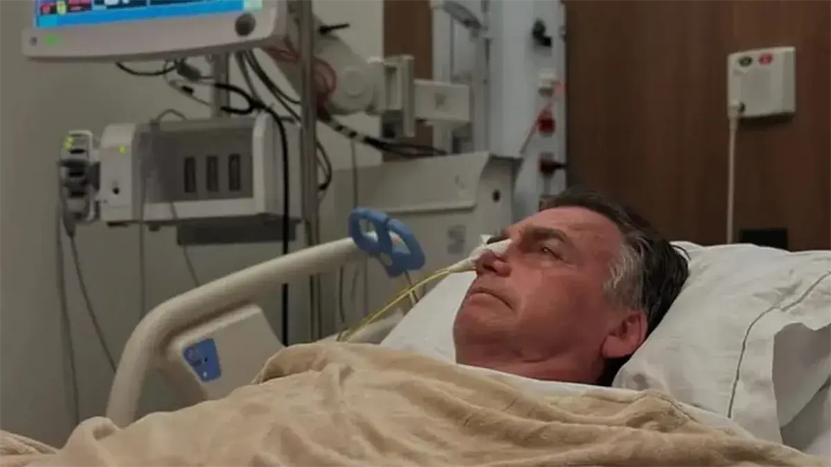 Bolsonaro permanecerá en observación en el hospital tras presentar un fuerte malestar