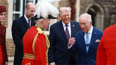 Carlos III y Trump pasan revista a la Guardia Real en el castillo de Windsor